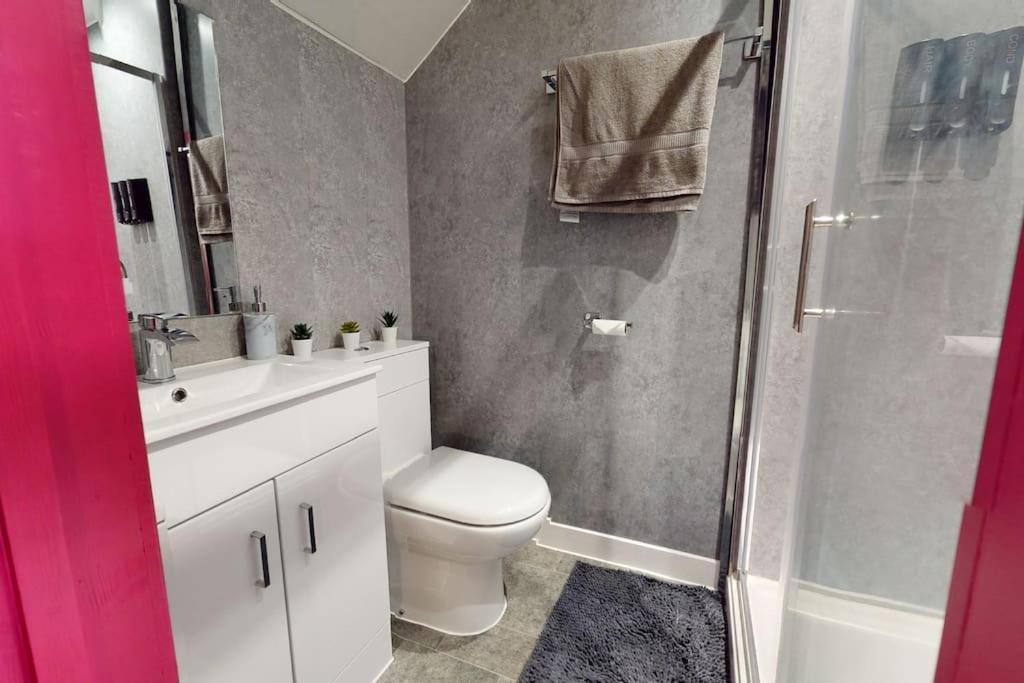 Neat Retreat Graig Pontypridd Villa Ngoại thất bức ảnh