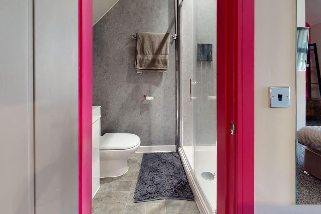 Neat Retreat Graig Pontypridd Villa Ngoại thất bức ảnh