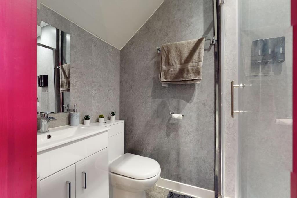 Neat Retreat Graig Pontypridd Villa Ngoại thất bức ảnh